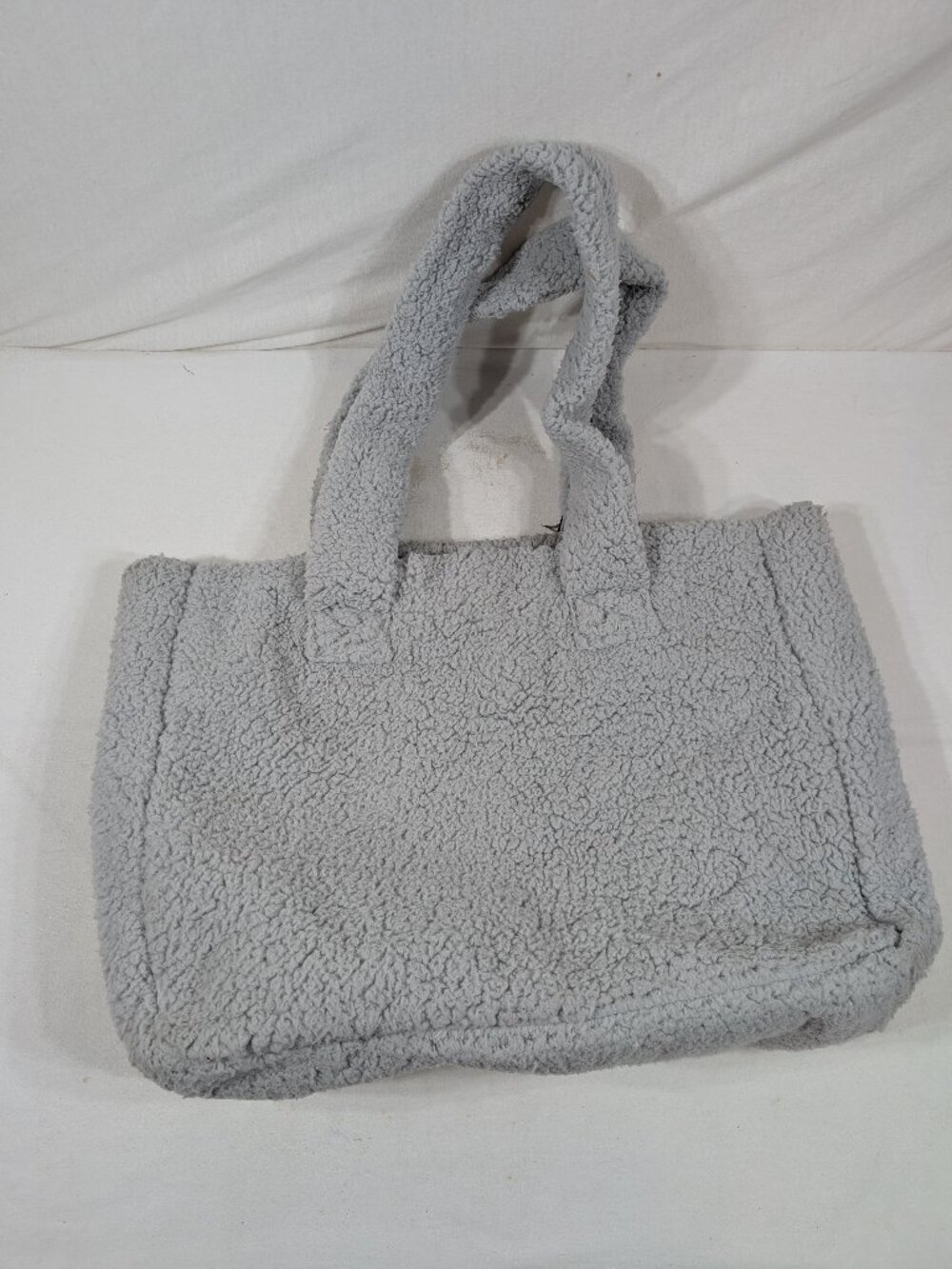 32 Degree Heat Sherpa Bag